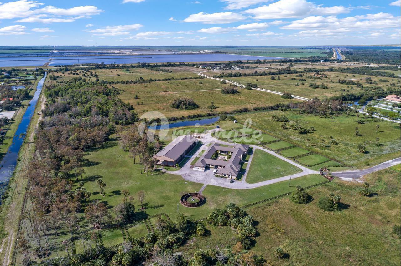 Ферма/Особняк в 3143 Grande Road - Loxahatchee, Florida