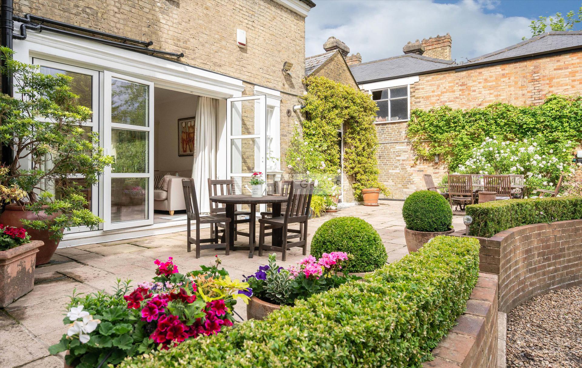 Вилла в Dulwich Wood Avenue, West Dulwich London SE19