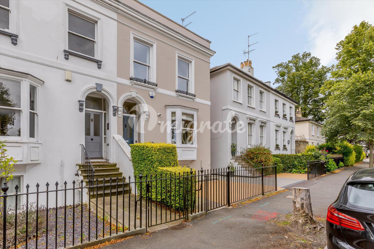 Вилла в College Road, Cheltenham, Gloucestershire, GL53