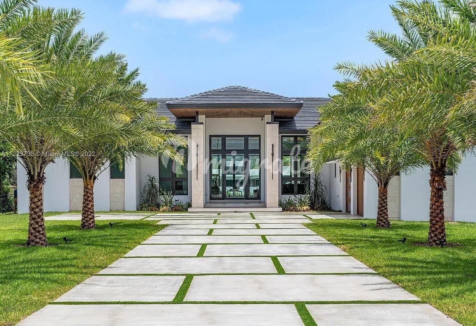 Дом 456 кв.м. в Майами (MLS#: A11223738)