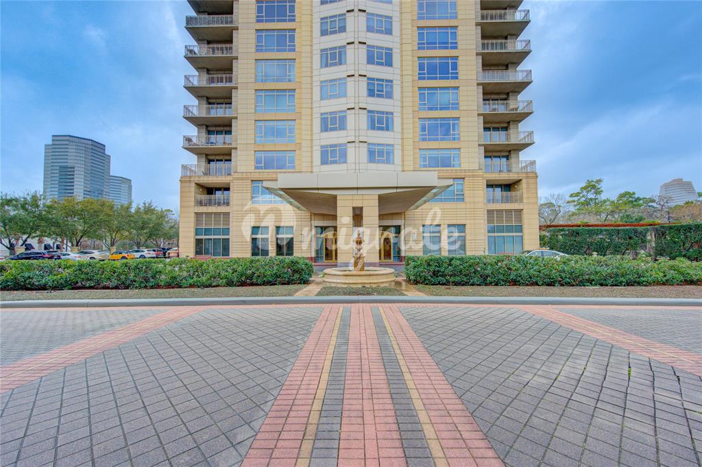 Кондоминиум в 1100 Uptown Park, 83 - Houston, Texas