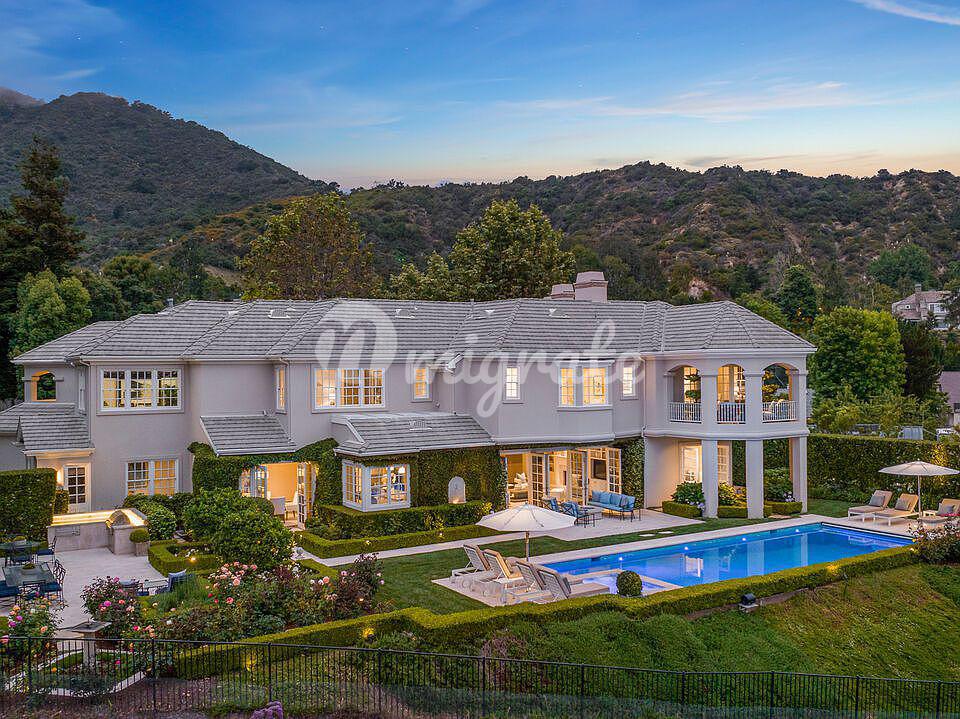 Изысканный особняк в Лос-Анджелесе (17679 Camino De Yatasto, Pacific Palisades, CA 90272)