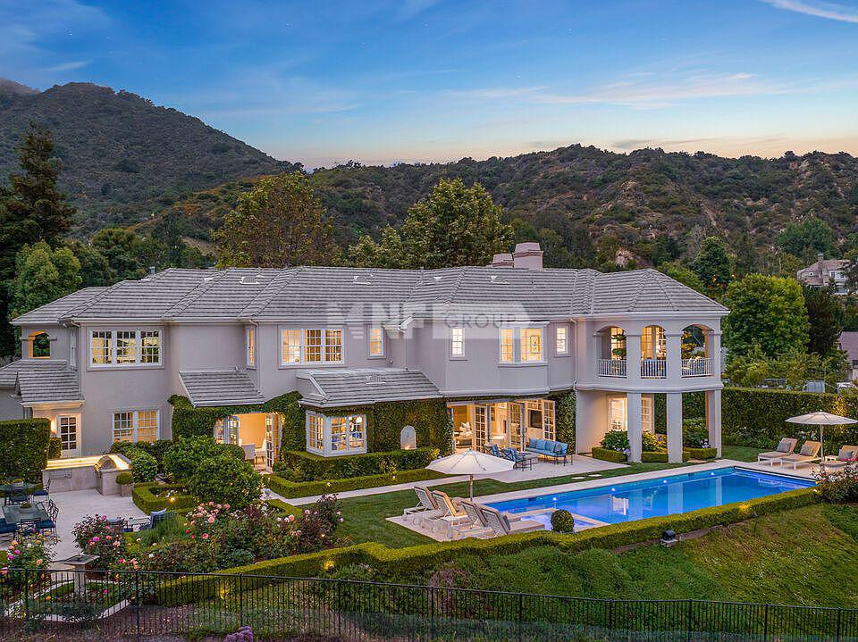 Изысканный особняк в Лос-Анджелесе (17679 Camino De Yatasto, Pacific Palisades, CA 90272)