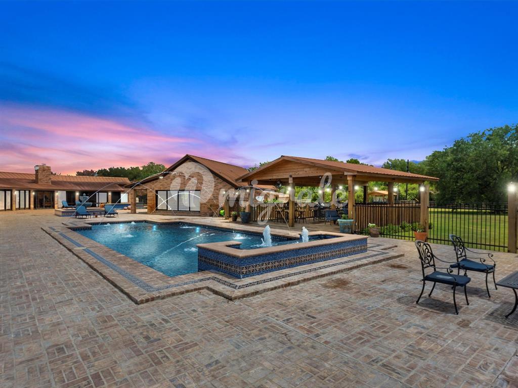 Ферма/Особняк в 1226 County Road 45 - Angleton, Texas