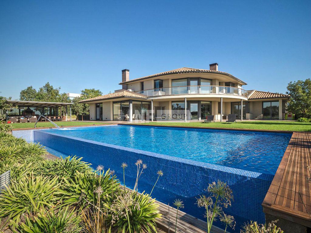 Дом в Жирона