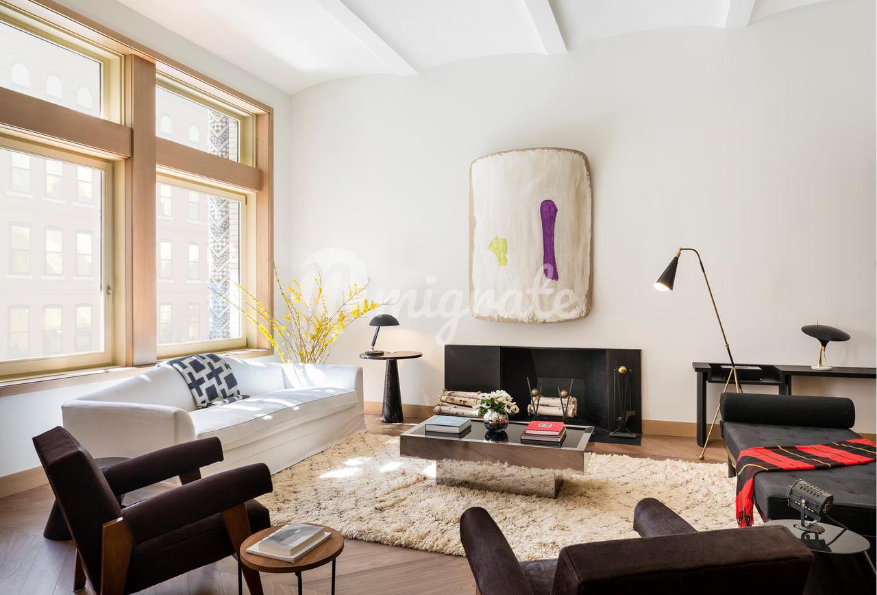 Кондоминиум в 37 E 12TH ST, 3 - Greenwich Village, New York