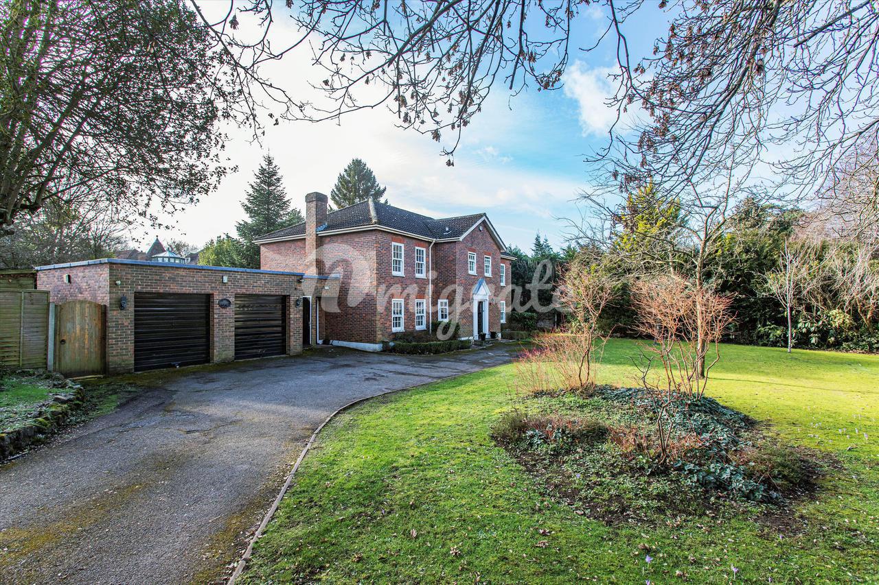 Вилла в High Street, Seal, Sevenoaks, Kent, TN15