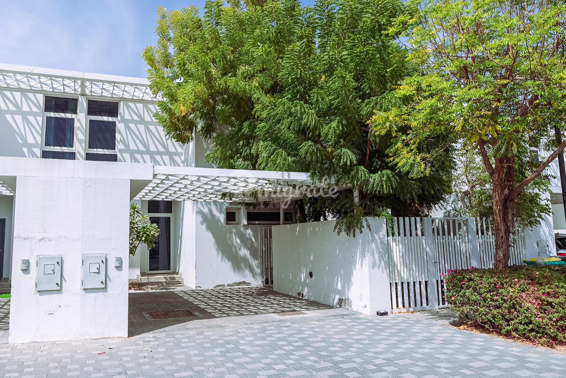 Вилла с 3 спальнями в Arabella 1 (3 bed + Maid Semi detached Villa)