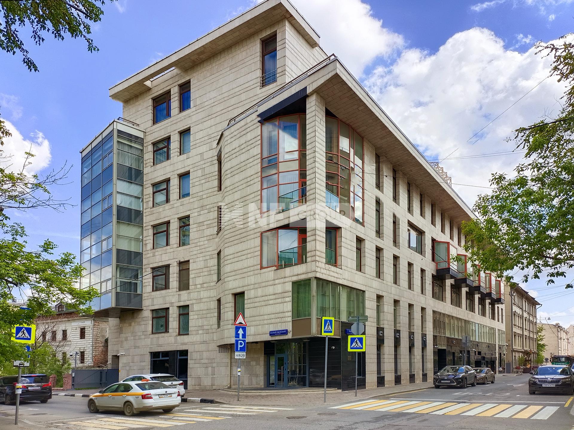 «Дом у Никитских ворот» (Дом у Никитских ворот)