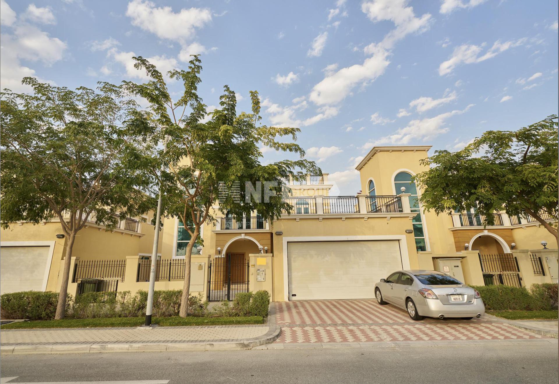 4 BR Legacy Villa in Jumeirah Park