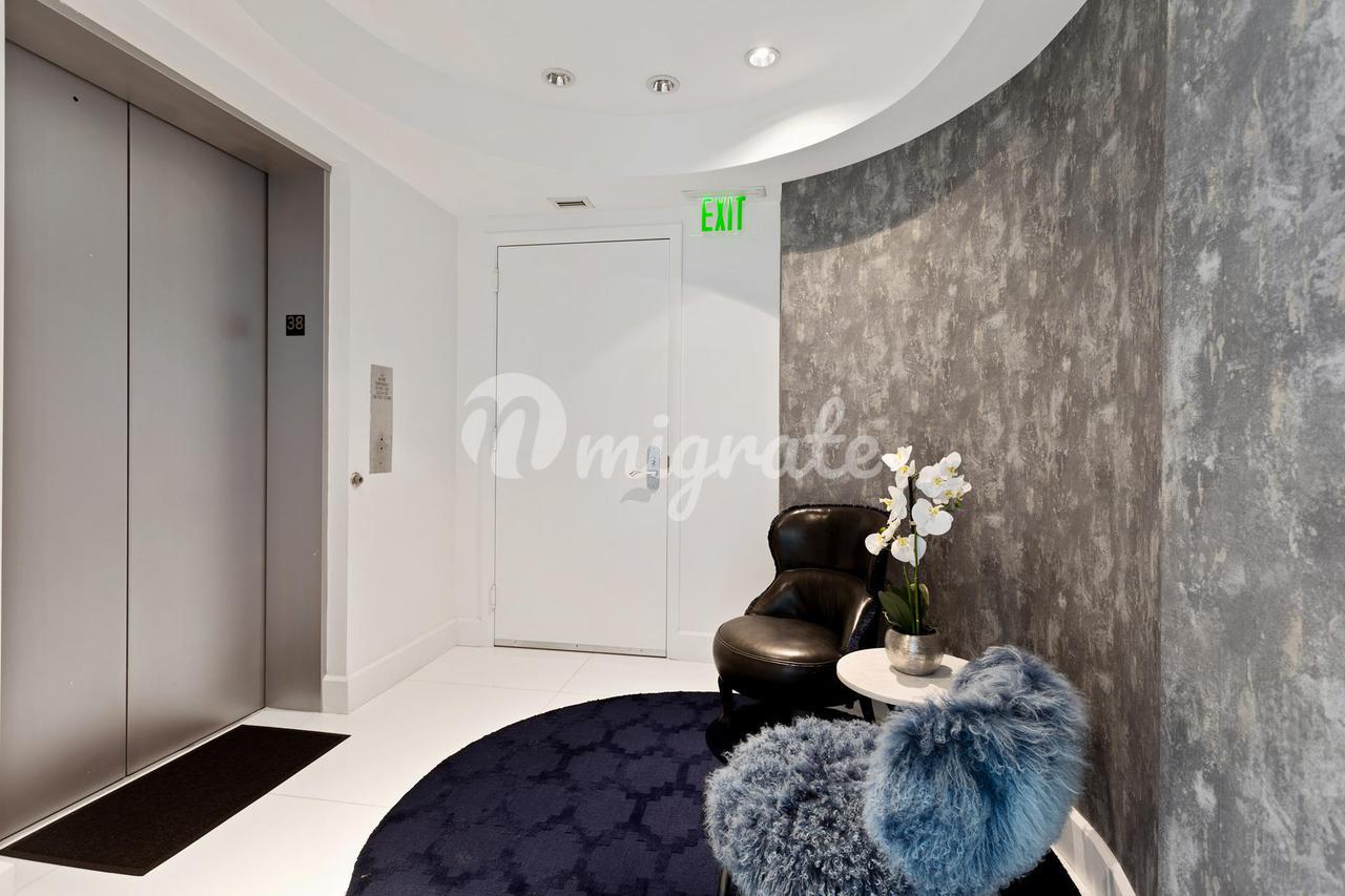 Кондоминиум в 17001  Collins Ave , 3801 - Sunny Isles Beach, Florida