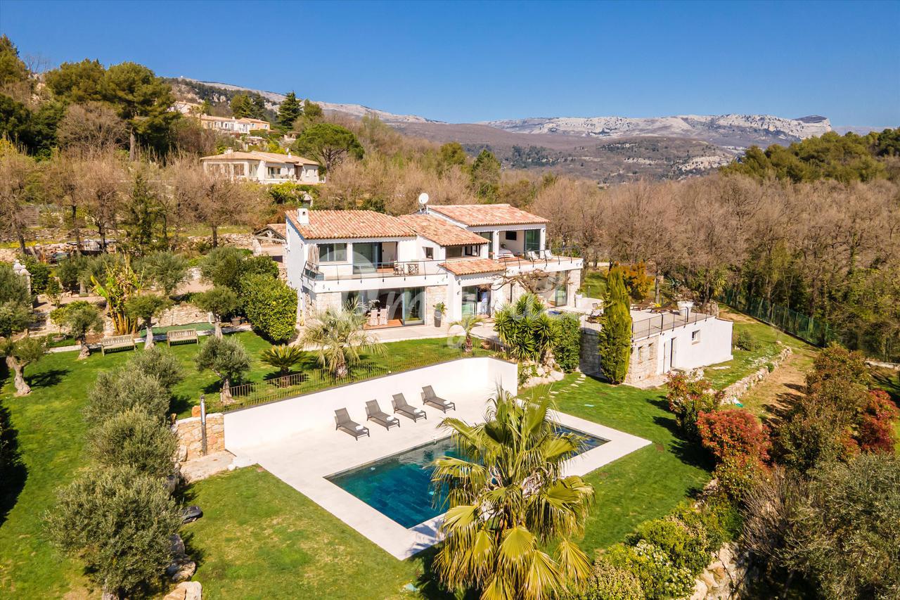 Вилла в 06740 Châteauneuf de Grasse, Alpes Maritimes, Provence-Alpes-Cote d