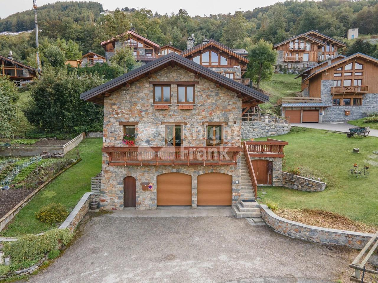 Продажа - Шале в 73440 Saint-Martin-de-Belleville, Savoie, Rhone-Alpes -  Рона-Альпы во Франции, цена € 5 150 000 | KF.expert