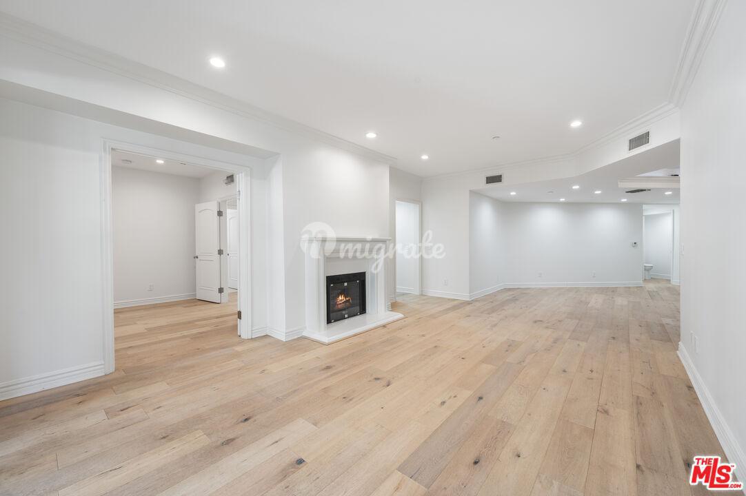 Кондоминиум в 430 N Oakhurst Dr, 106 - Beverly Hills, California