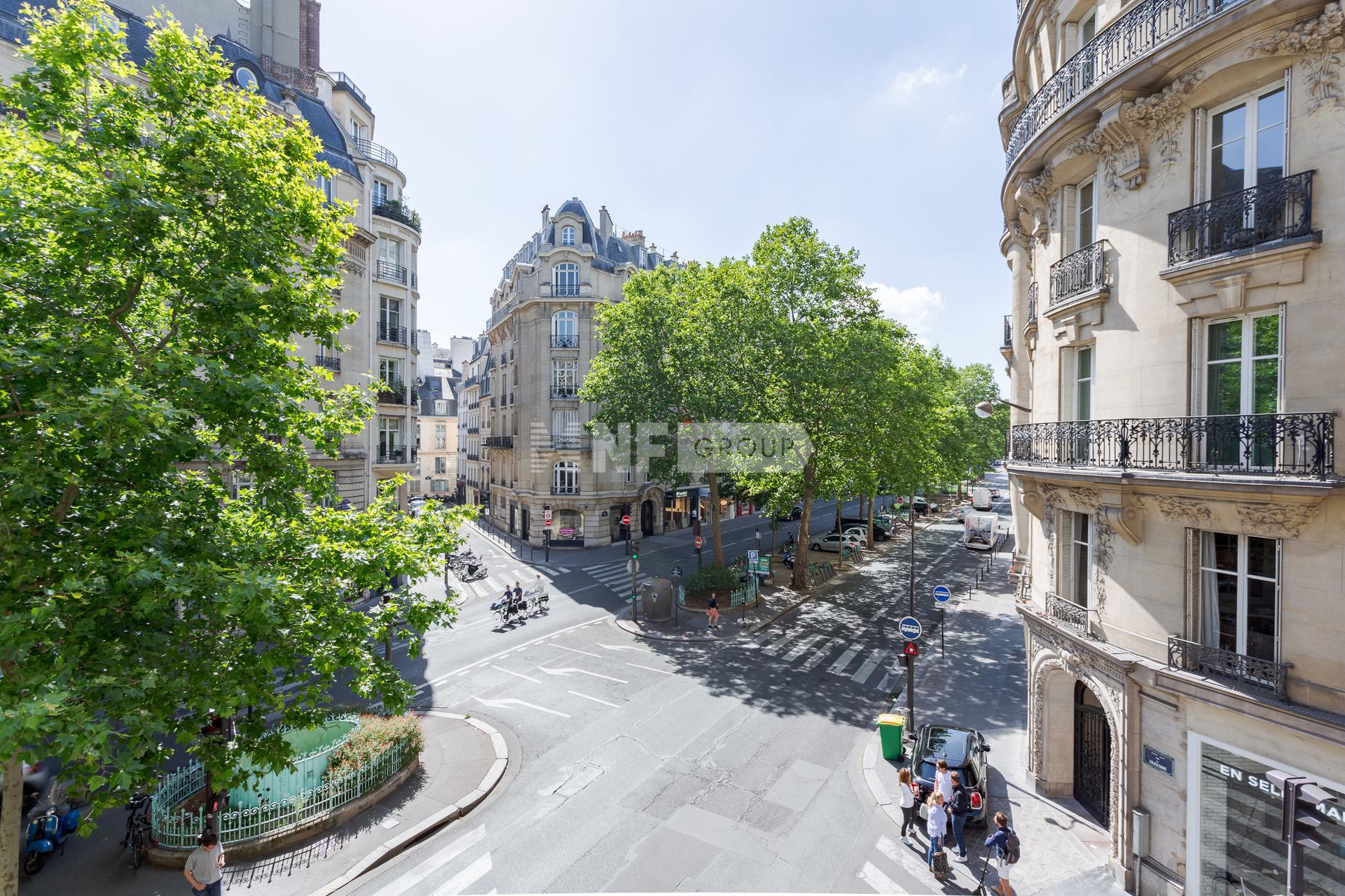 Квартира в 7 округе Парижа (rsi012089960)