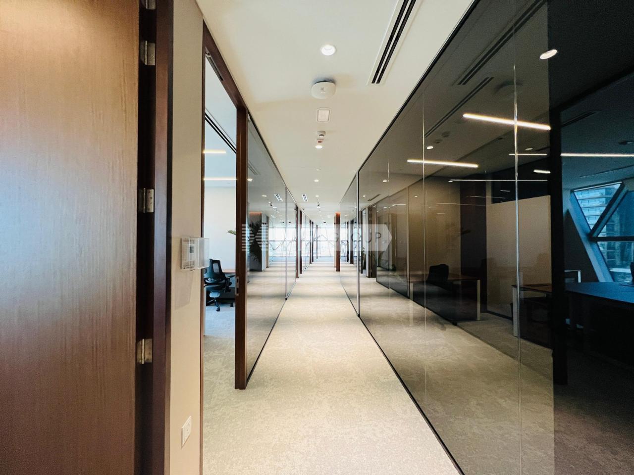 Офис в Aldar HQ (Private Office at Aldar HQ)