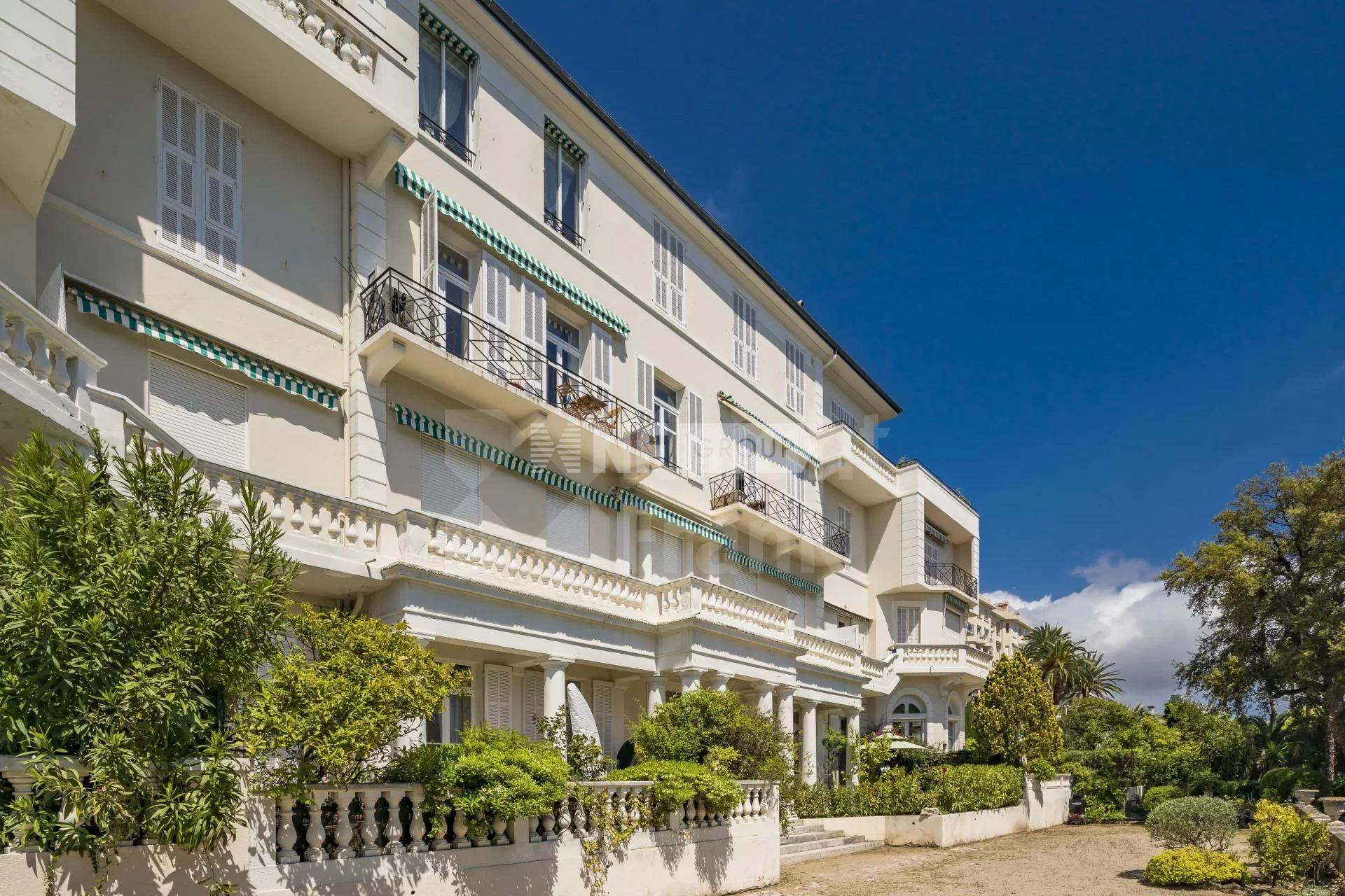 Апартаменты с панорамным видом на море (Reference : 7475)