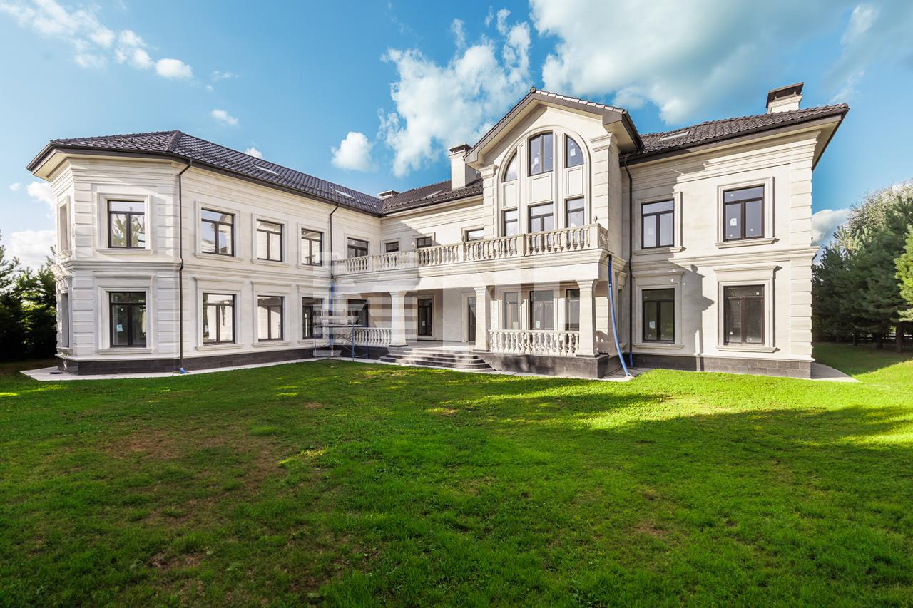 Загородный 🏠 дом 1290 м² в поселке Ренессанс парк на Новорижском шоссе,  цена 215 млн. руб. | Лот hs9911969