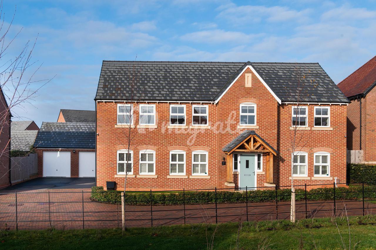 Вилла в Tandy Gardens, Warwick, Warwickshire, CV34