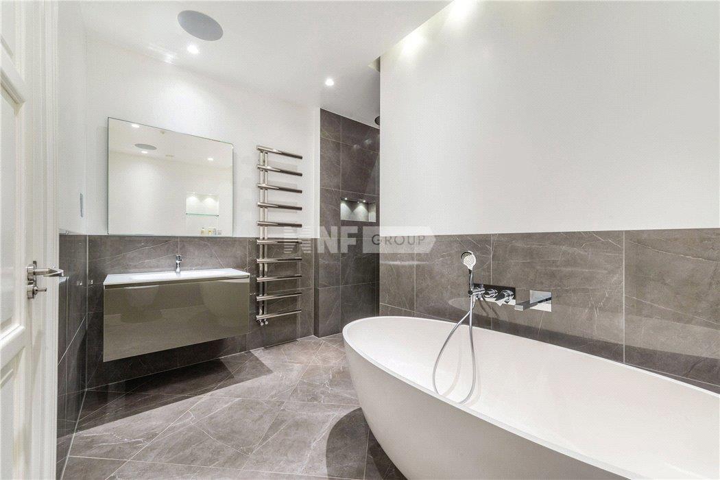 Вилла в East Heath Road, London, NW3