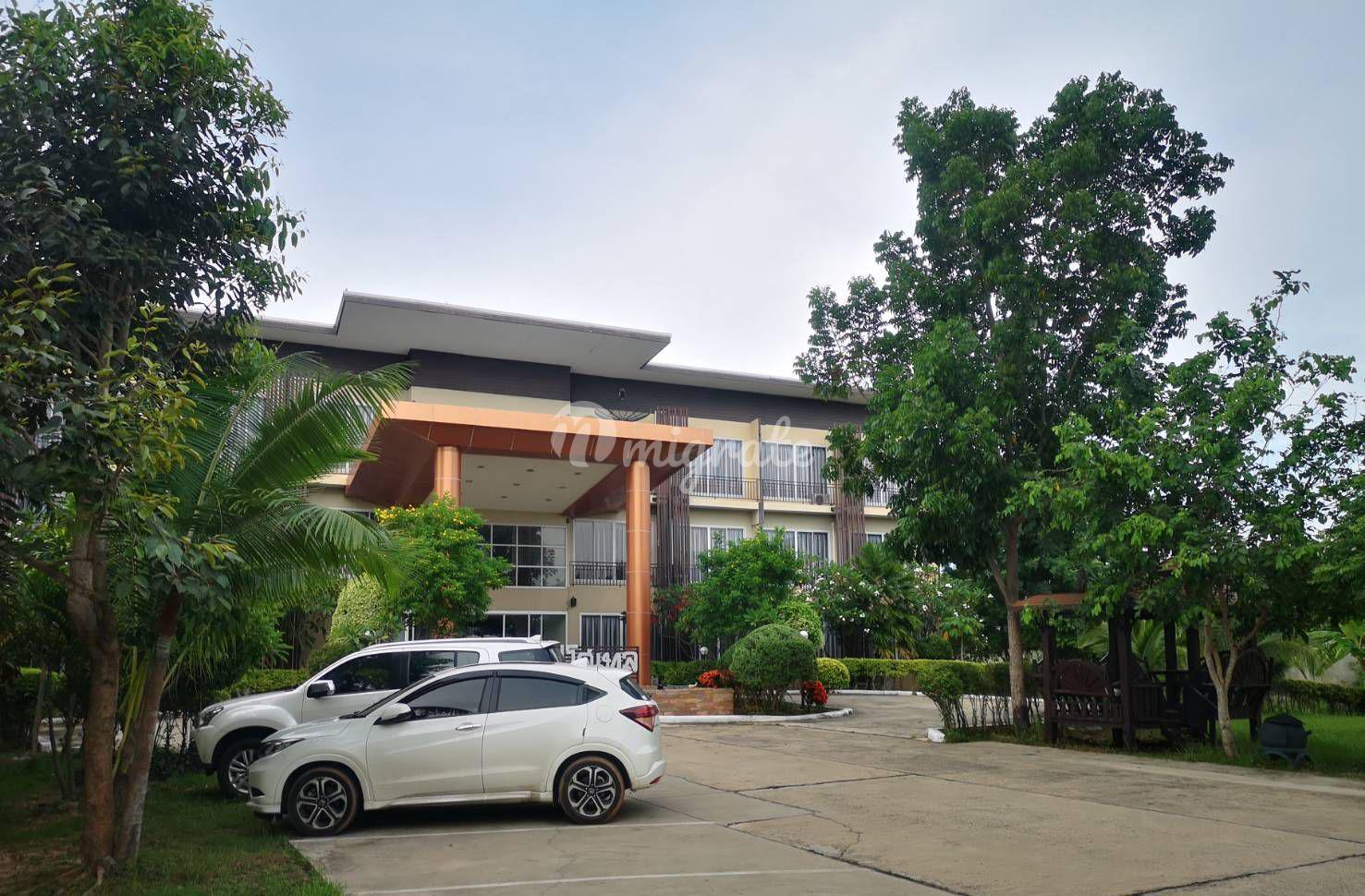 48 спален Гостиница на продажу (Hotel for sale in Mueang Surin)