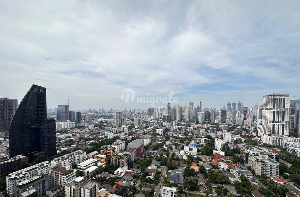 1 спален Кондо на продажу в The Esse Sukhumvit 36 (The Esse Sukhumvit 36)