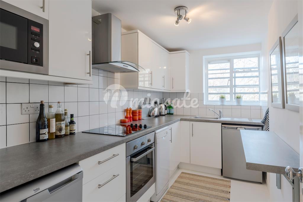 Квартира в Sussex Gardens, London, W2