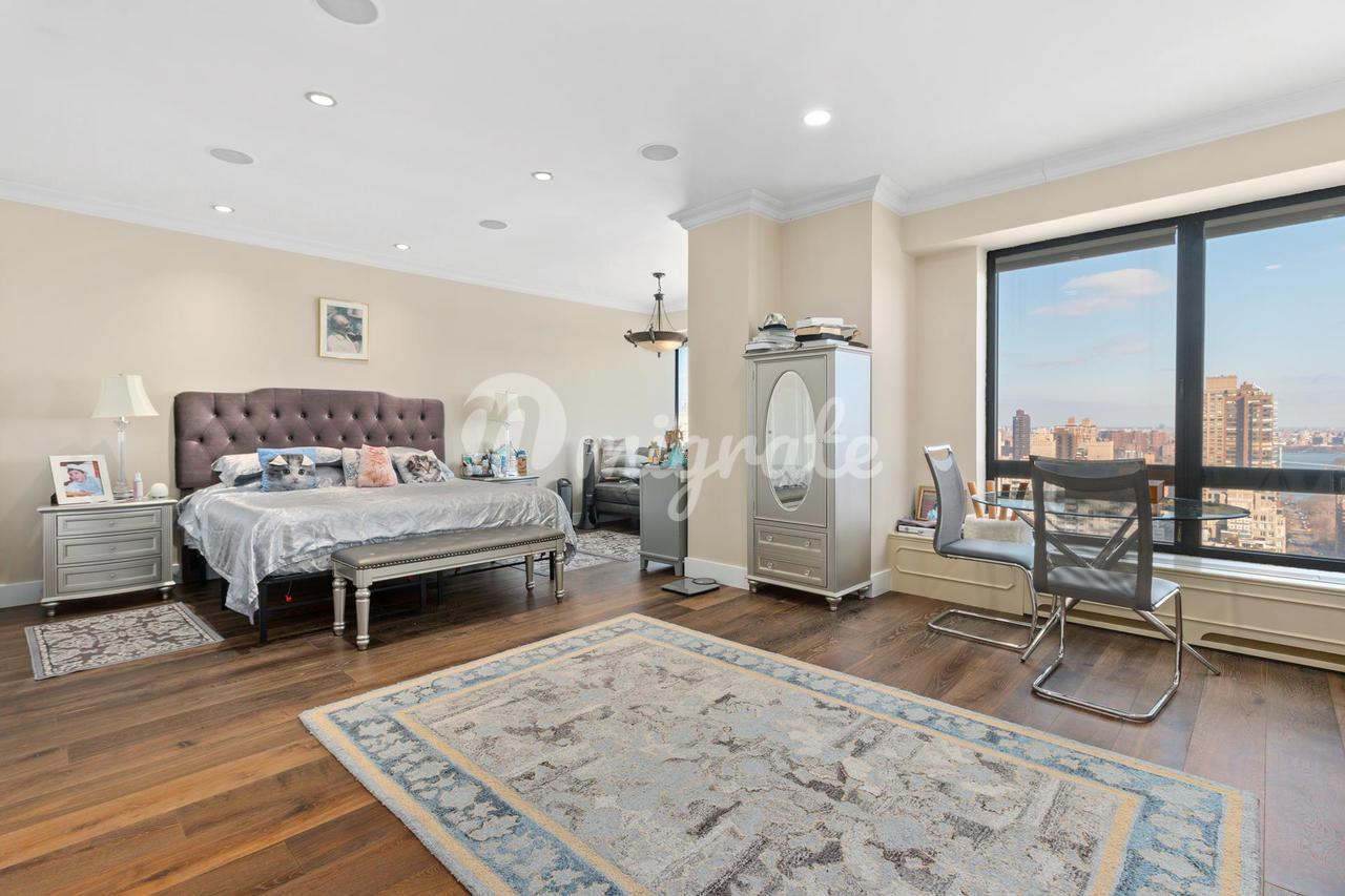 Кондоминиум в The Promenade, 530 E 76TH ST, 36E - Lenox Hill, New York