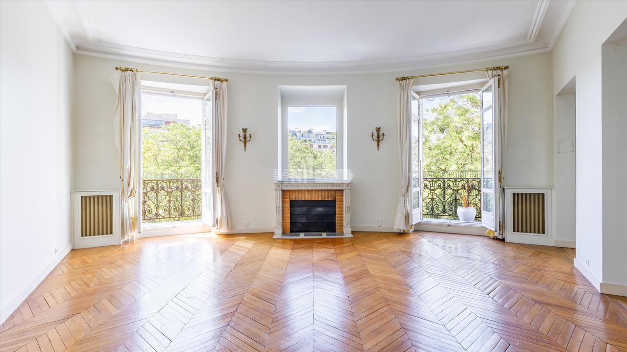 Апартамент в Paris 16 Passy, Paris, Île-de-France