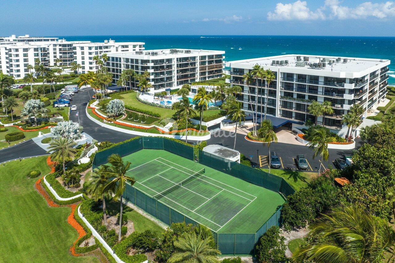 Кондоминиум в 3140 S Ocean Boulevard, 502s - Palm Beach, Florida
