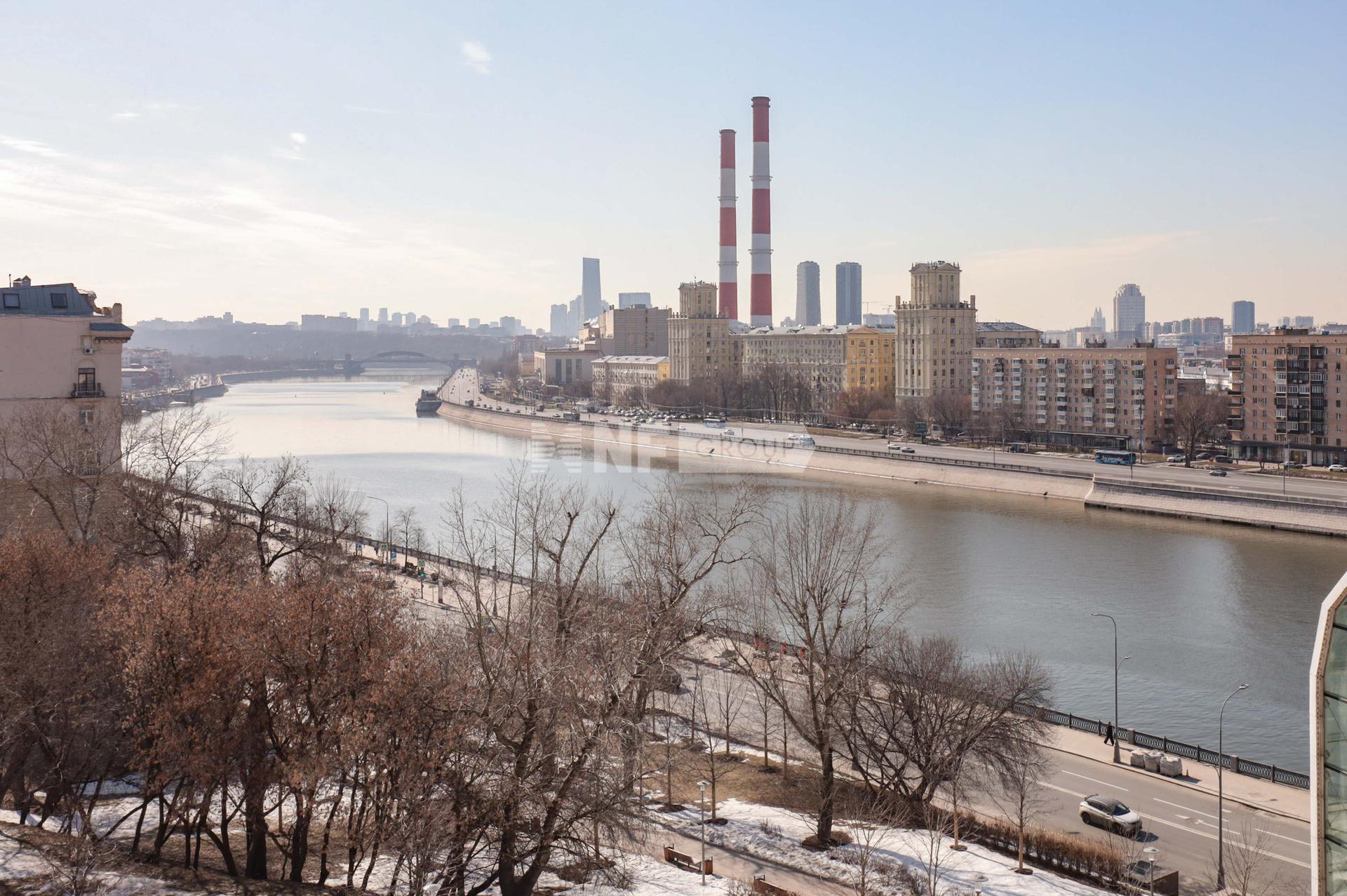 «Дом в Ростовском переулке» (Дом в Ростовском переулке)