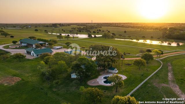 Ферма/Особняк в 6345 Smith Rd - Bellville, Texas