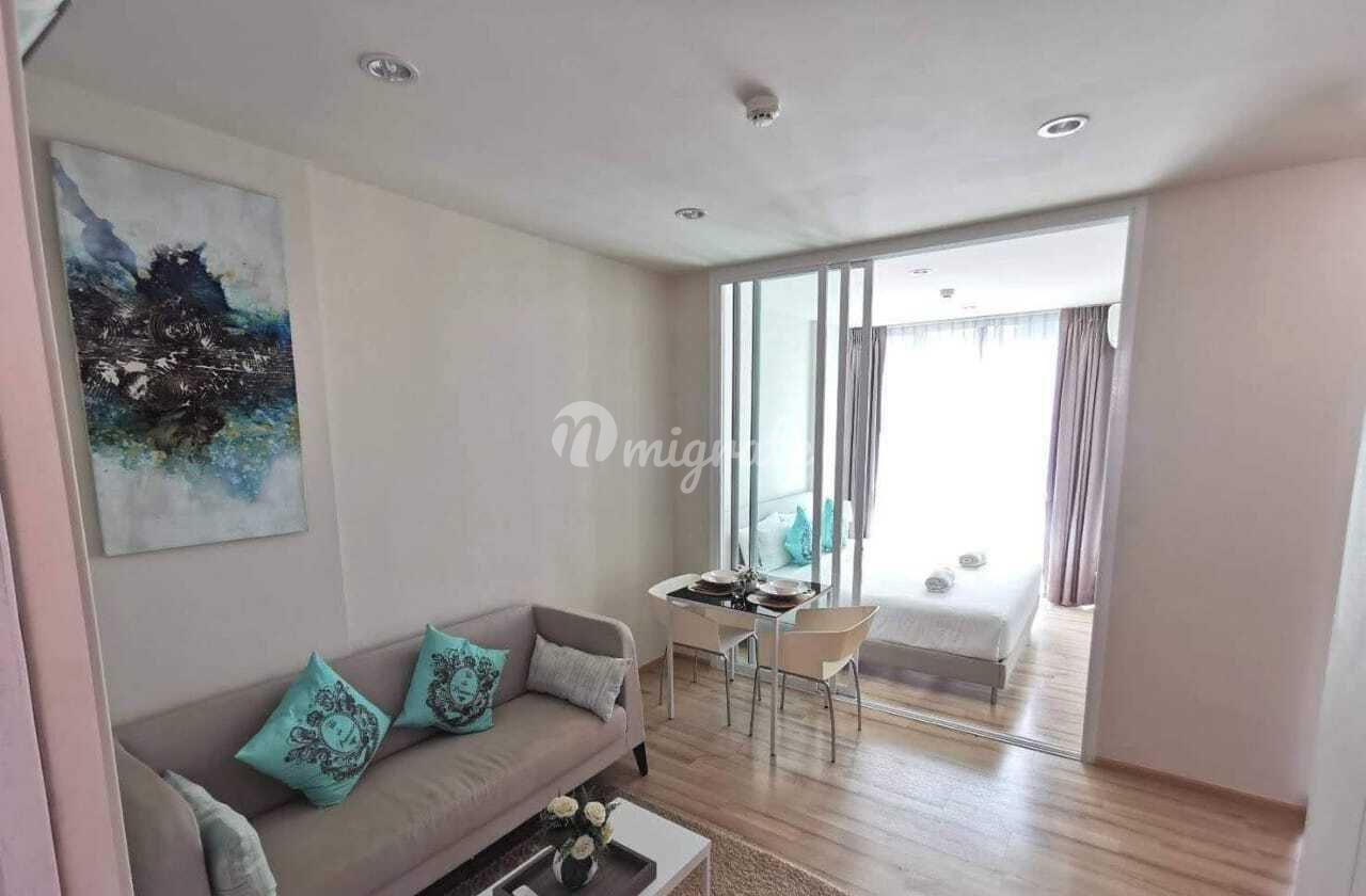 1 спален Кондо на продажу в The Base Downtown (The Base Downtown)