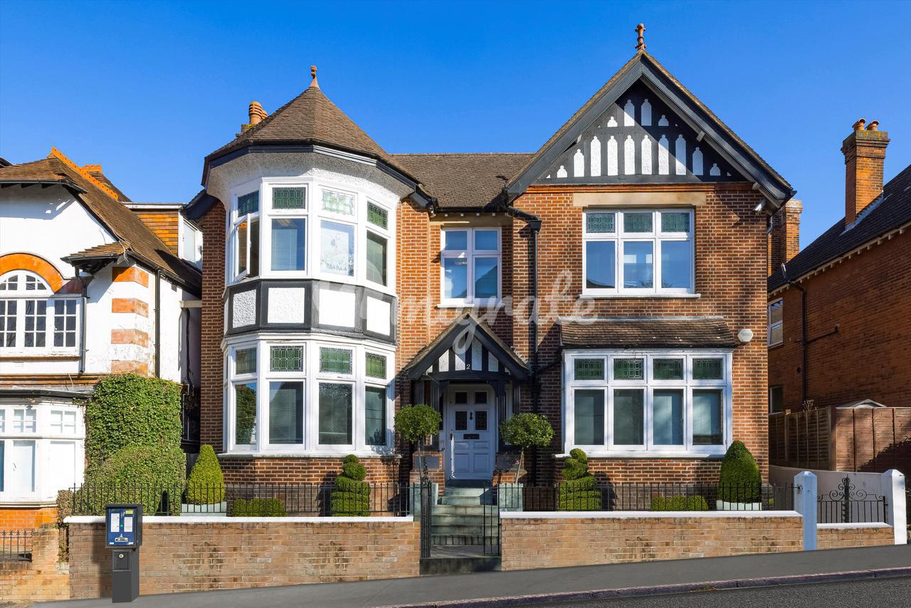 Вилла в Denmark Road, Guildford, Surrey, GU1