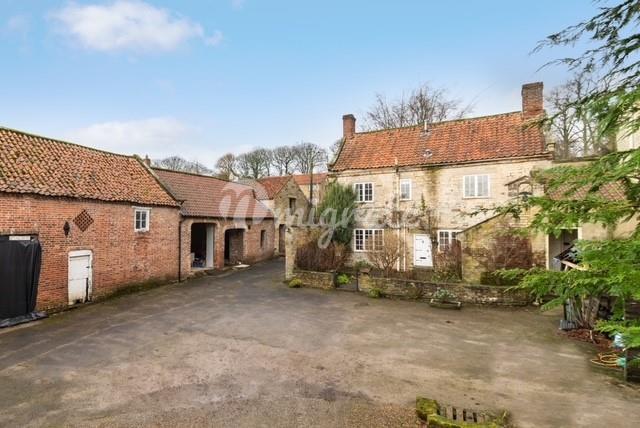 Коттедж в Aislaby, Pickering, North Yorkshire, YO18