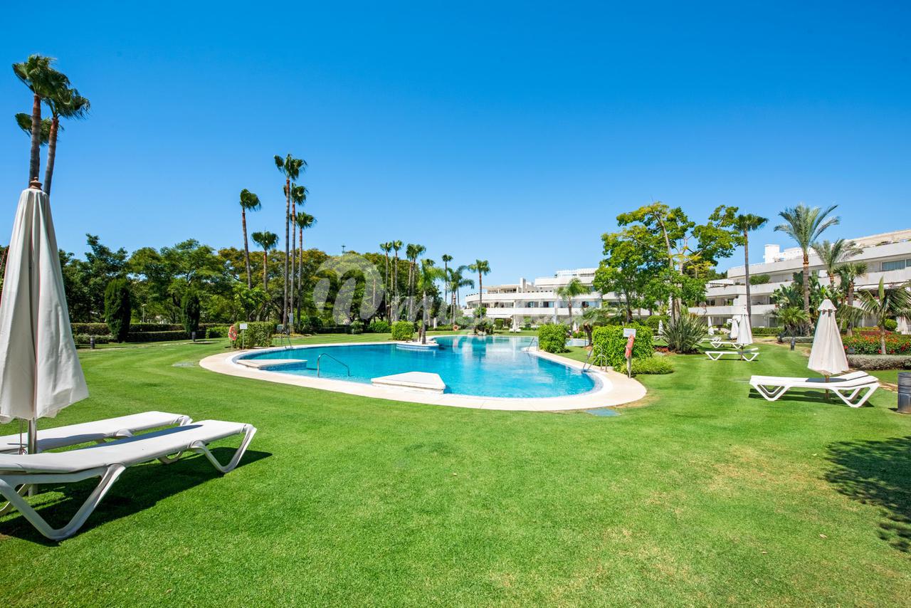 Апартамент в Los Granados Golf, Marbella, Malaga