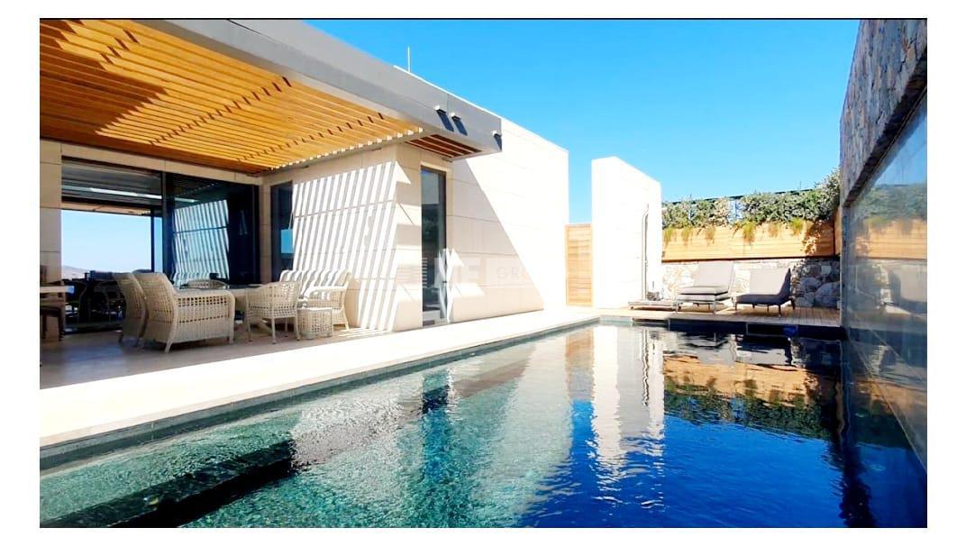 Вилла на частном острове посреди моря (Island villa 5+1)