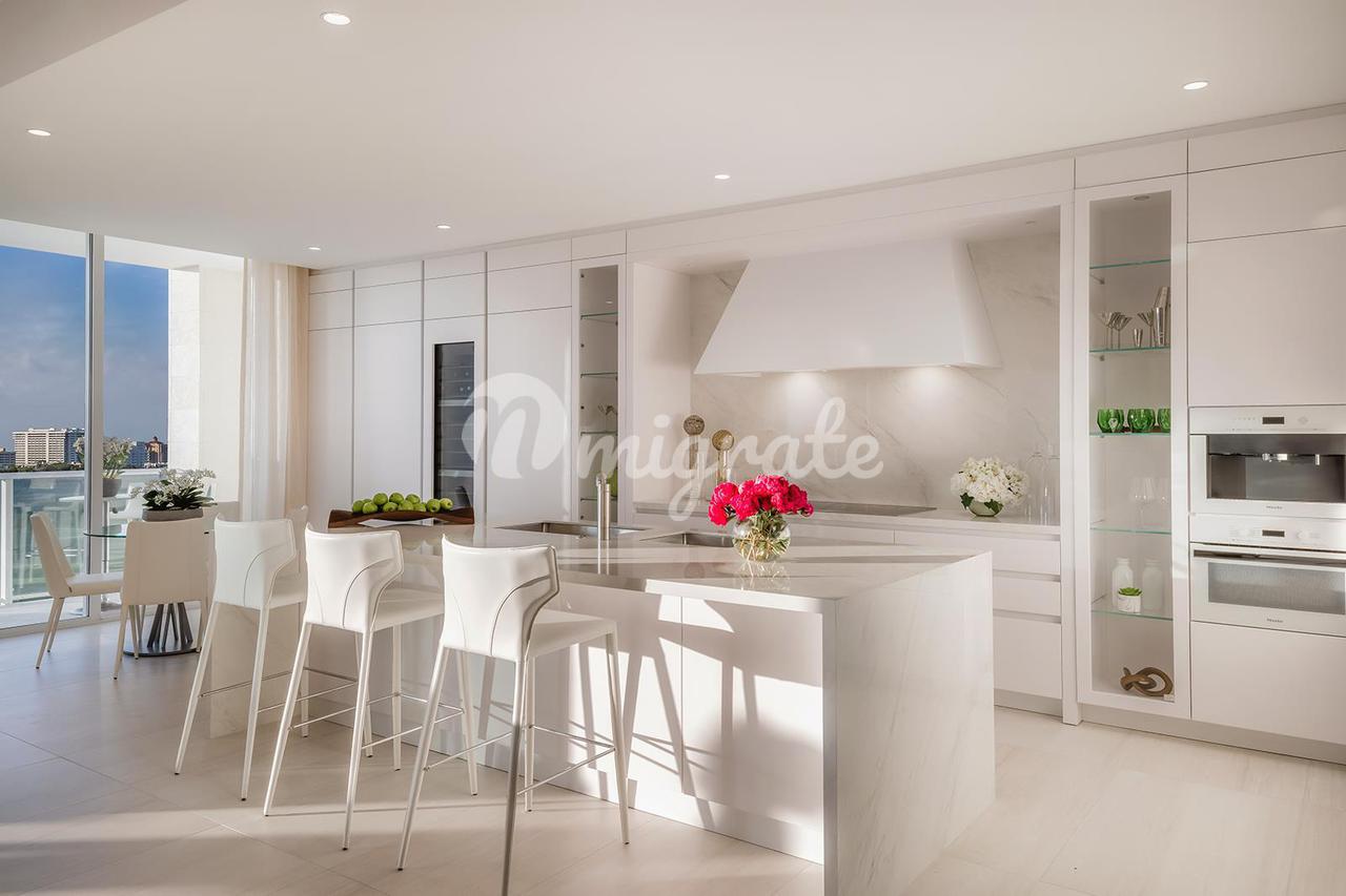 Кондоминиум в 200 SE Mizner Boulevard, 905 - Boca Raton, Florida