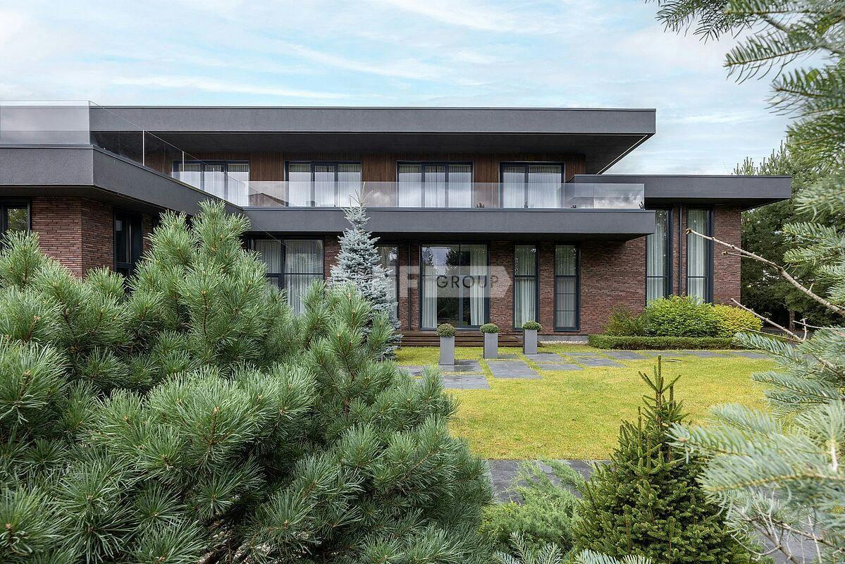 «Ренессанс парк» (Renessans park)