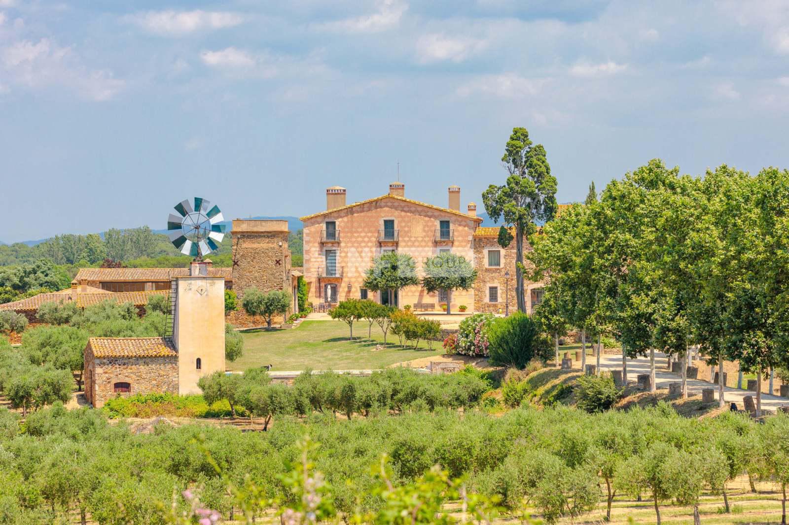 Дом в Жирона