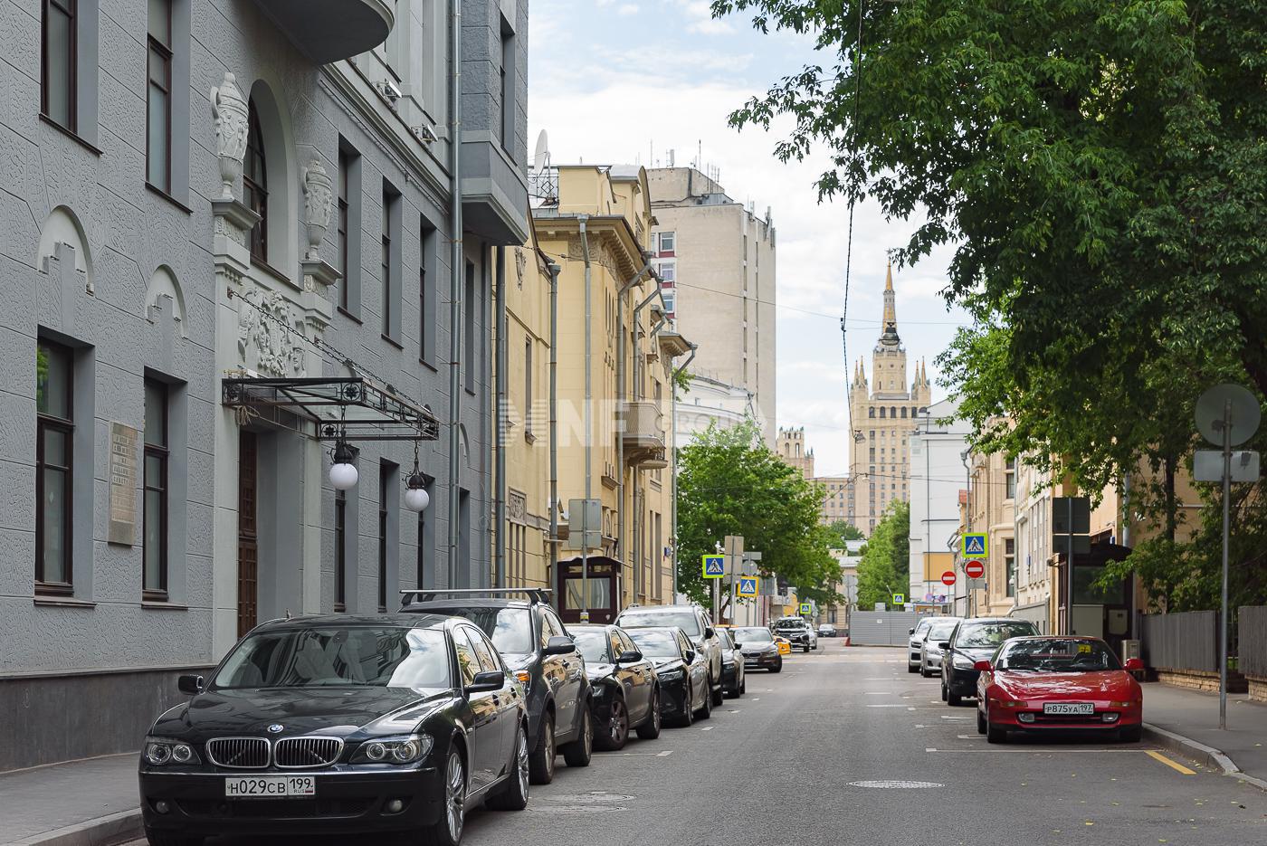 «Дом на Хлебном» (Dom na Khlebnom)