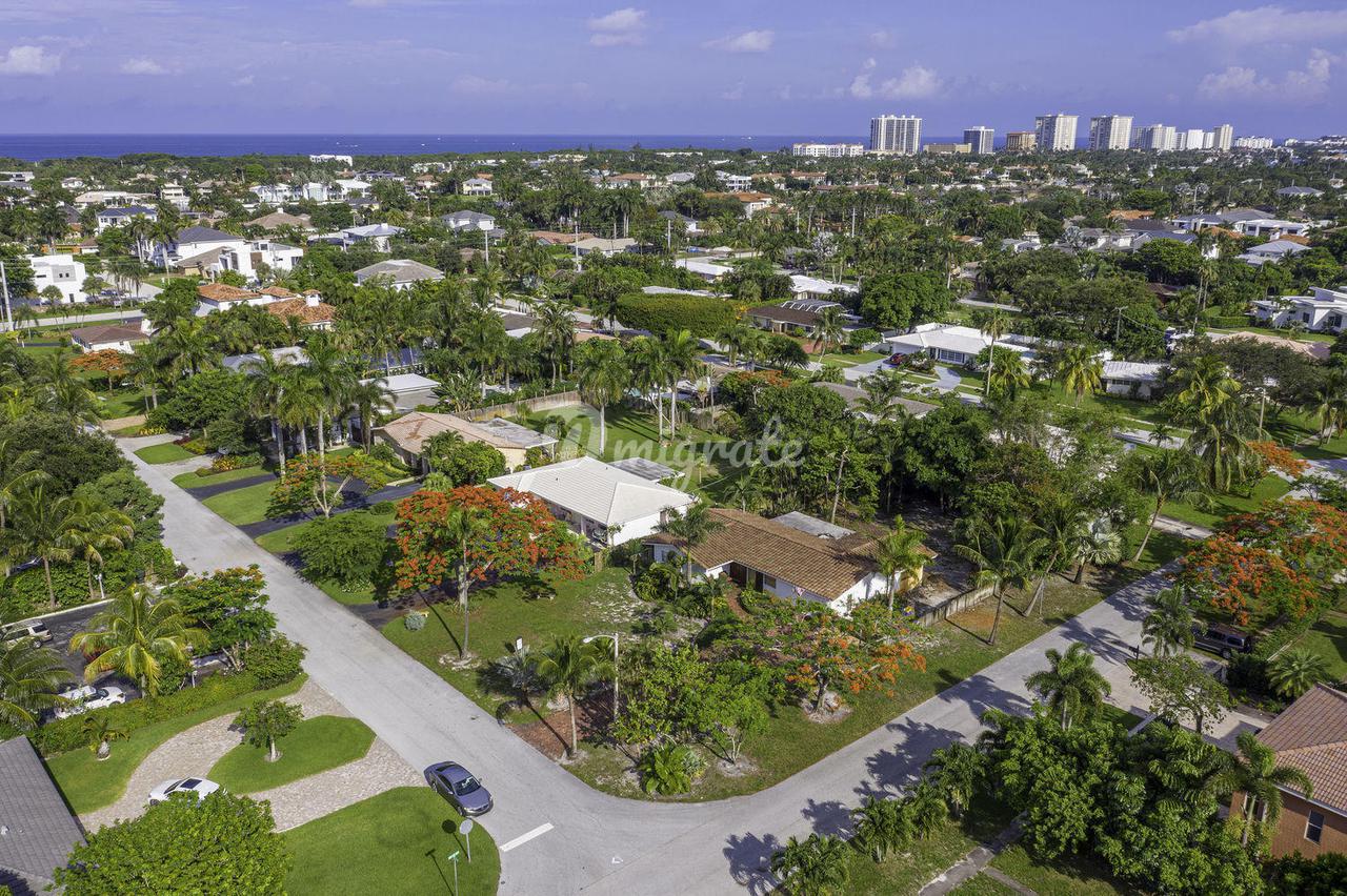 Вилла в 402 NE 10th Terrace - Boca Raton, Florida