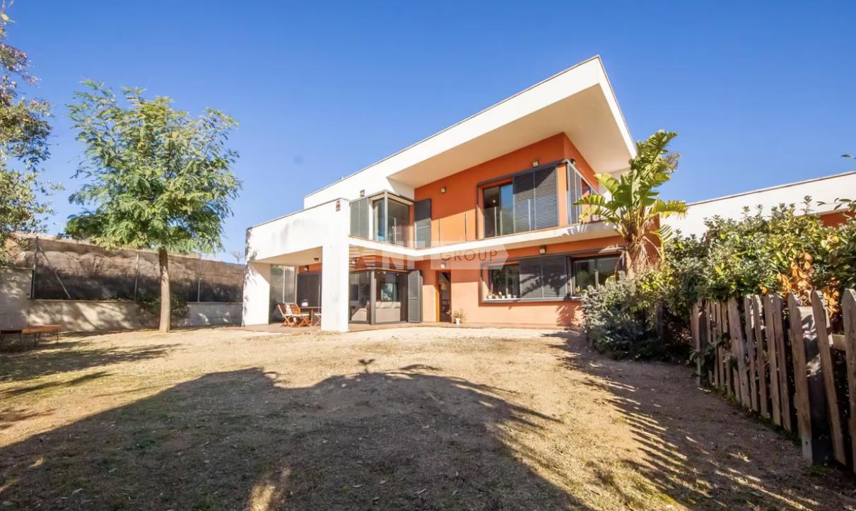 Таунхаус в Матаро