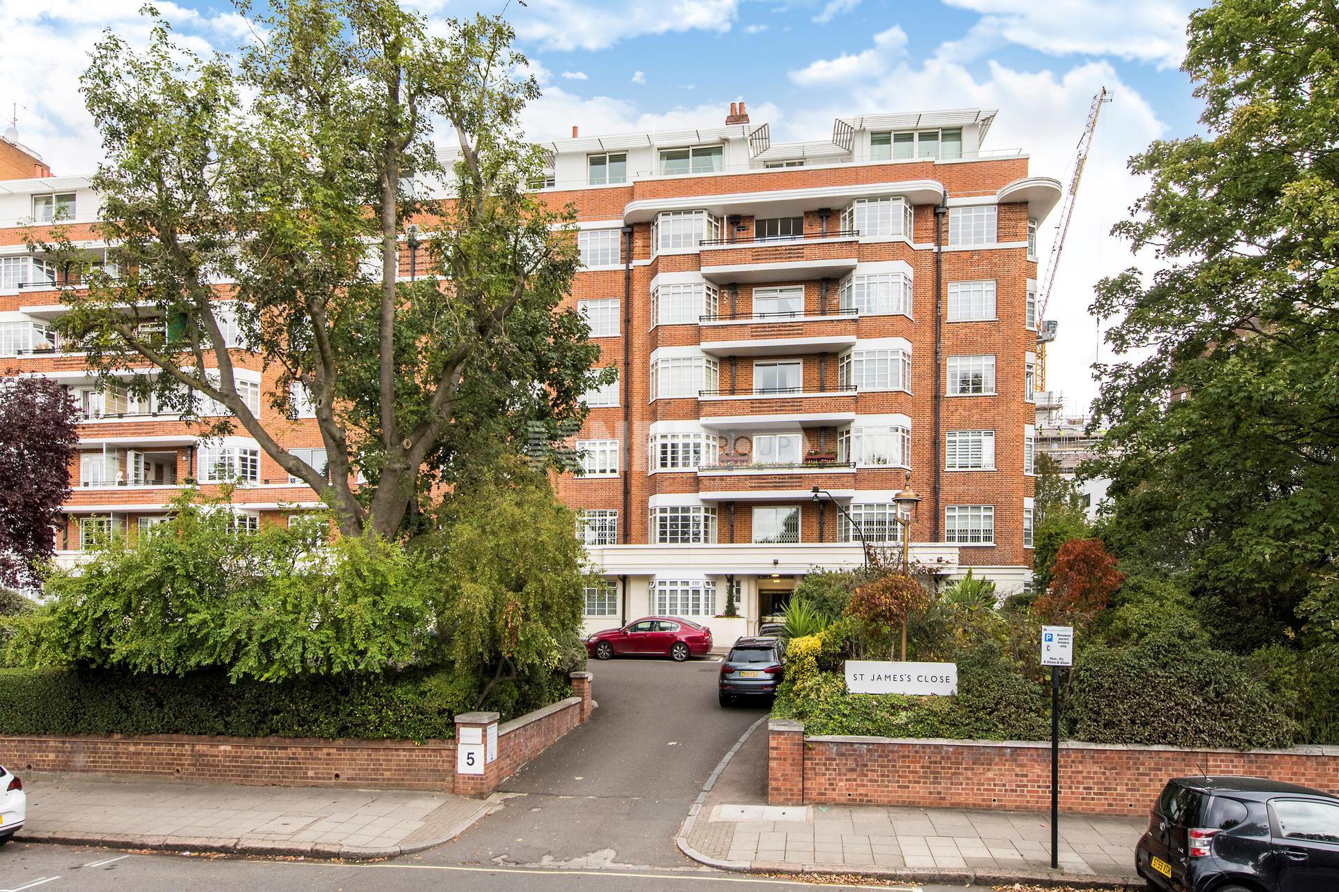 Квартира в St. James Close, London, NW8