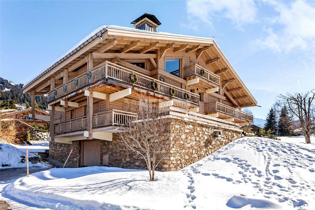 Превосходные апартаменты с 3 спальнями в Межеве