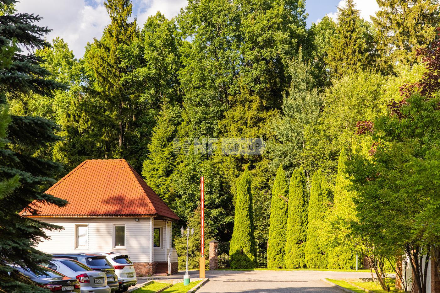 «Дипломат на Успенском » (Diplomat na Uspenskom )