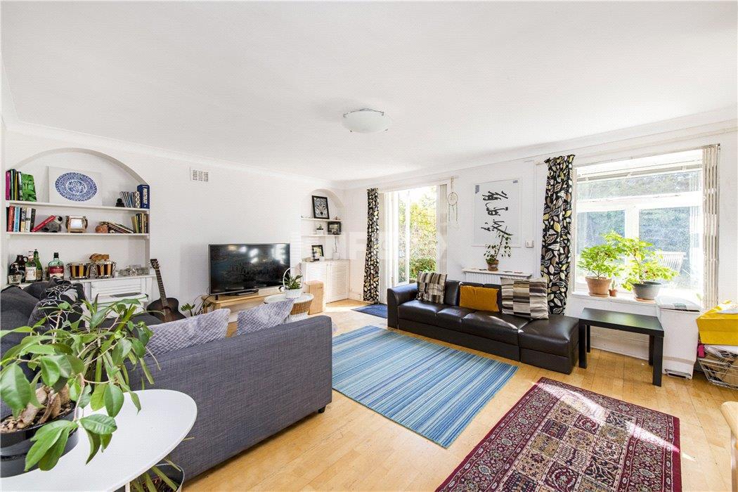 Квартира в Adelaide Road, London, NW3