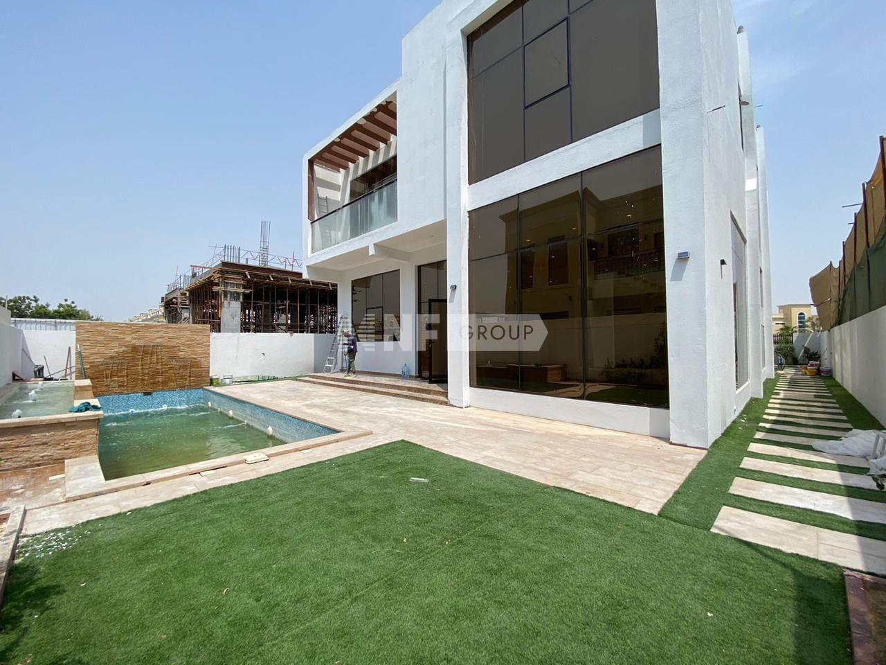 Вилла с 5 спальнями в Jumeirah Park (5 BR Villa in Jumeirah Park)