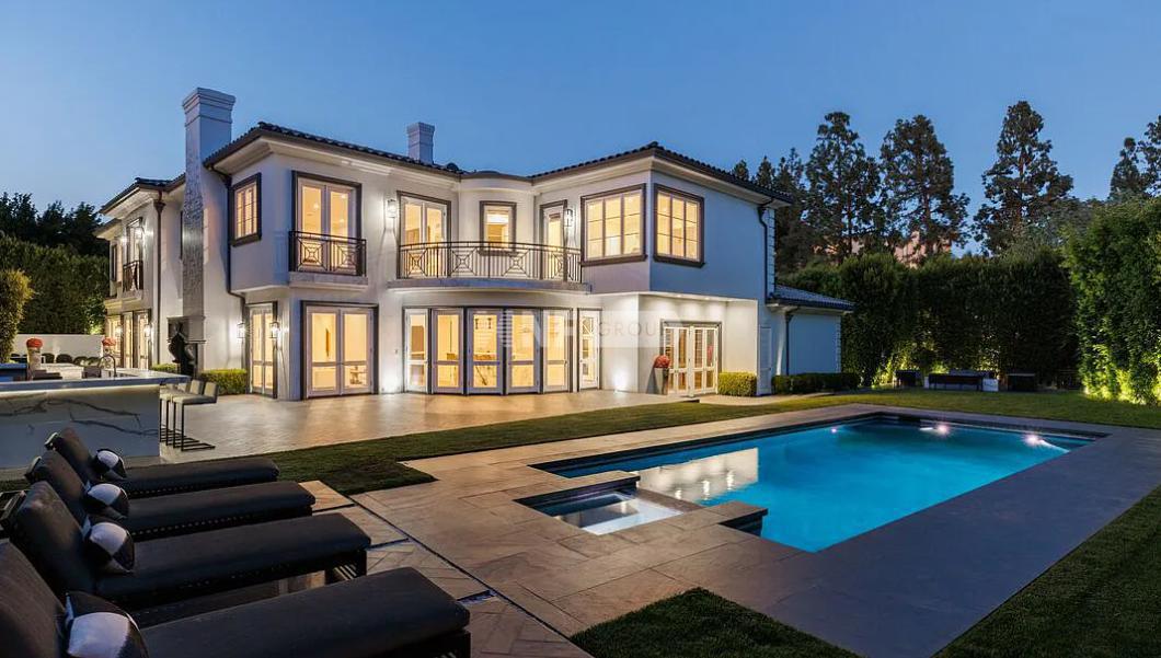 Современный дом в Лос-Анджелесе (MLS#: 22-212457)