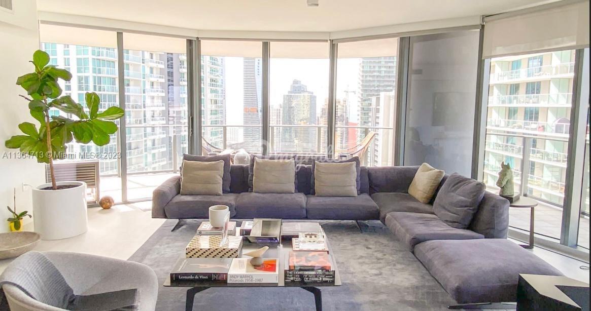 Кондоминиум в 1000 Brickell Plz, 3702 - Miami, Florida